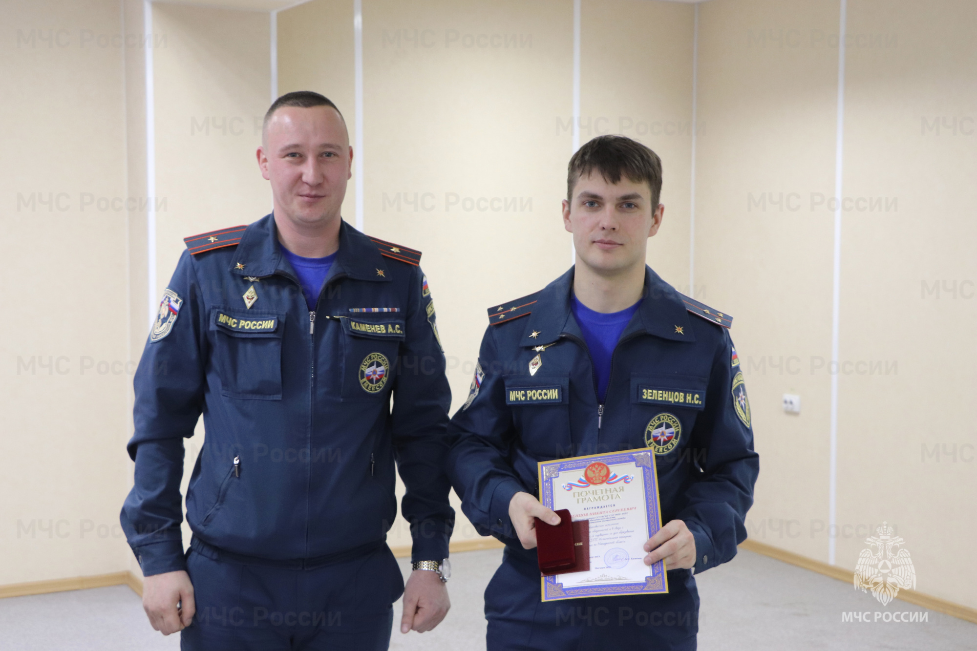 torzhestvennoe-sobranie-posvyashchennoe-35-letiyu-ispytatelnoy-pozharnoy-laboratorii-proshlo-v-magadane_170081141919725051__2000x2000__watermark.jpg